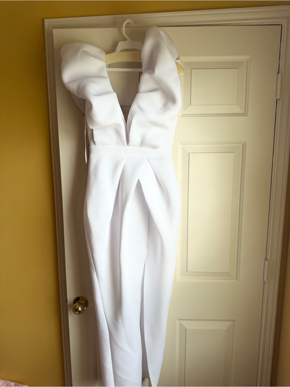 AKIRA White Puff-Sleeve V-Neck Midi Dress - Picture 2 of 6